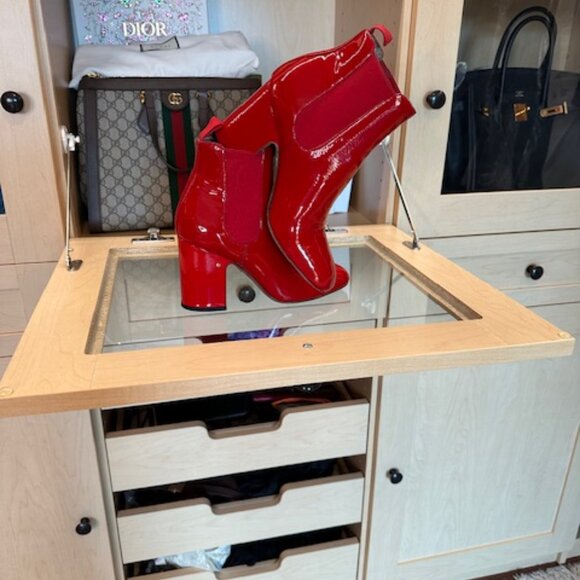 LAURENCE DACADE RED SIZE 7.5 MIA PATENT CHELSEA ANKLE BOOTIES - Picture 2 of 5